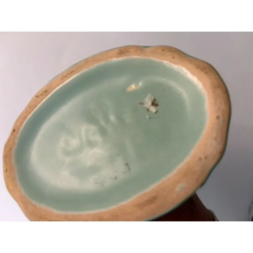 vtg.  Sea Green Weller Dogwood Horn Cornucopia Vase